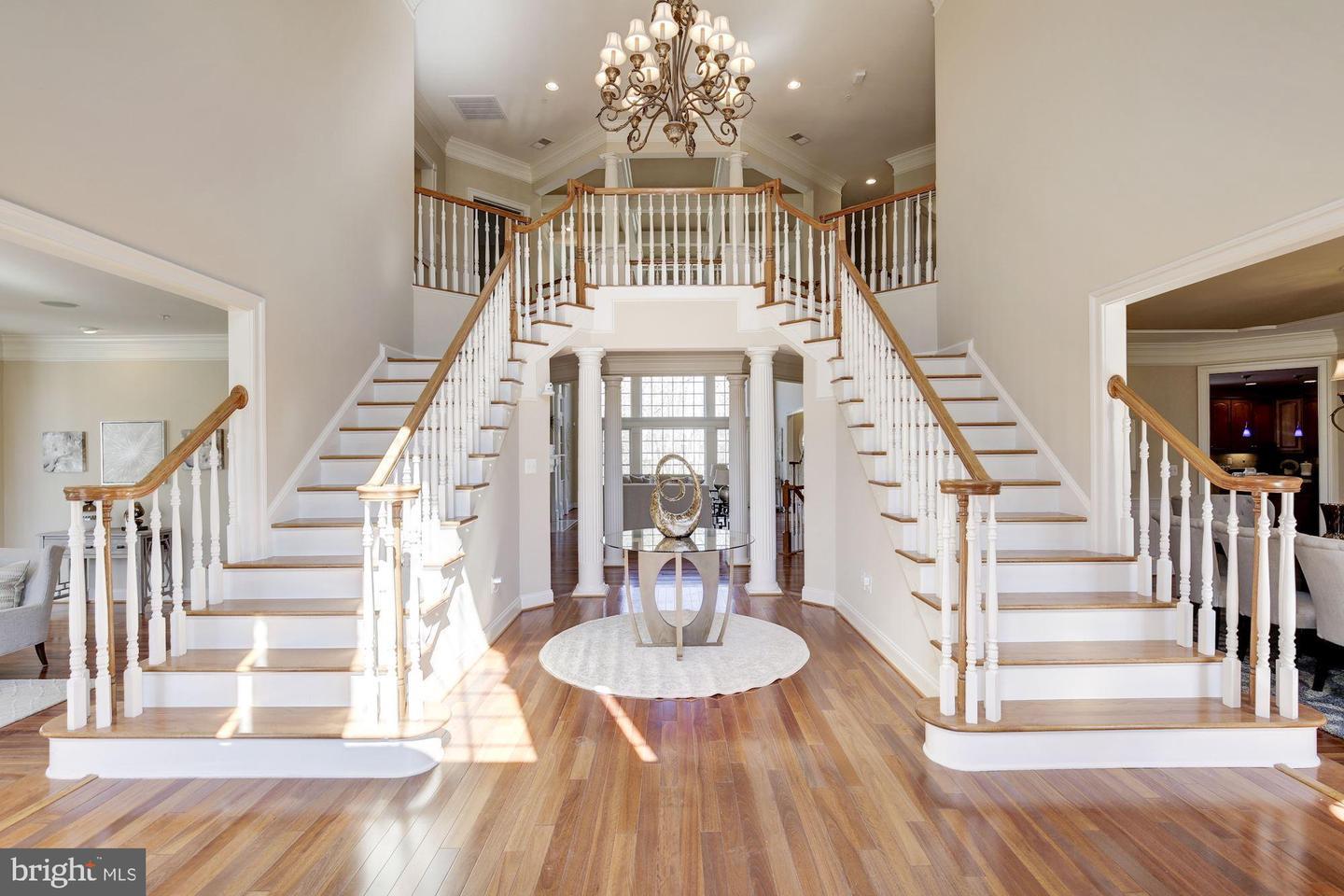 <strong>11813 Wood Thrush Ln, Potomac, MD 20854</strong>